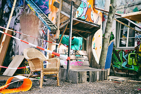 Sitzgelegenheit im Gängeviertel in Hamburg