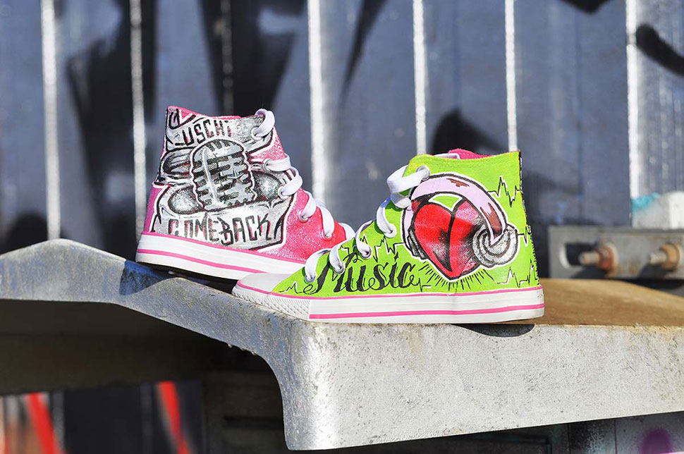 Schuhe im Sonnenlicht