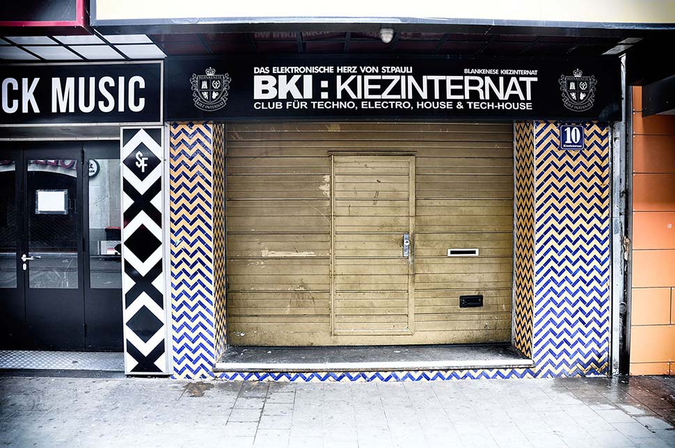 Reeperbahn - Eingangstür Kiezinternat